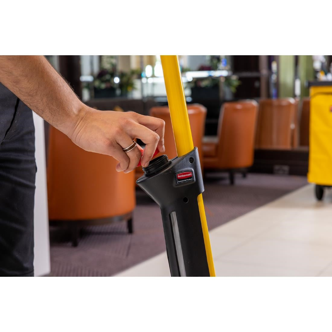 Rubbermaid Hygen Pulse Microfibre Spray Mop Yellow