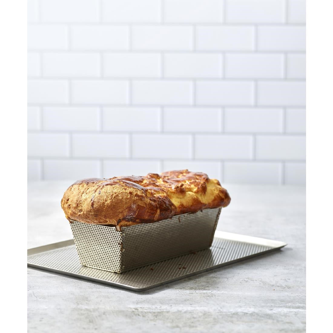 De Buyer Perforated Cake Mould with Removable Base 260mm
