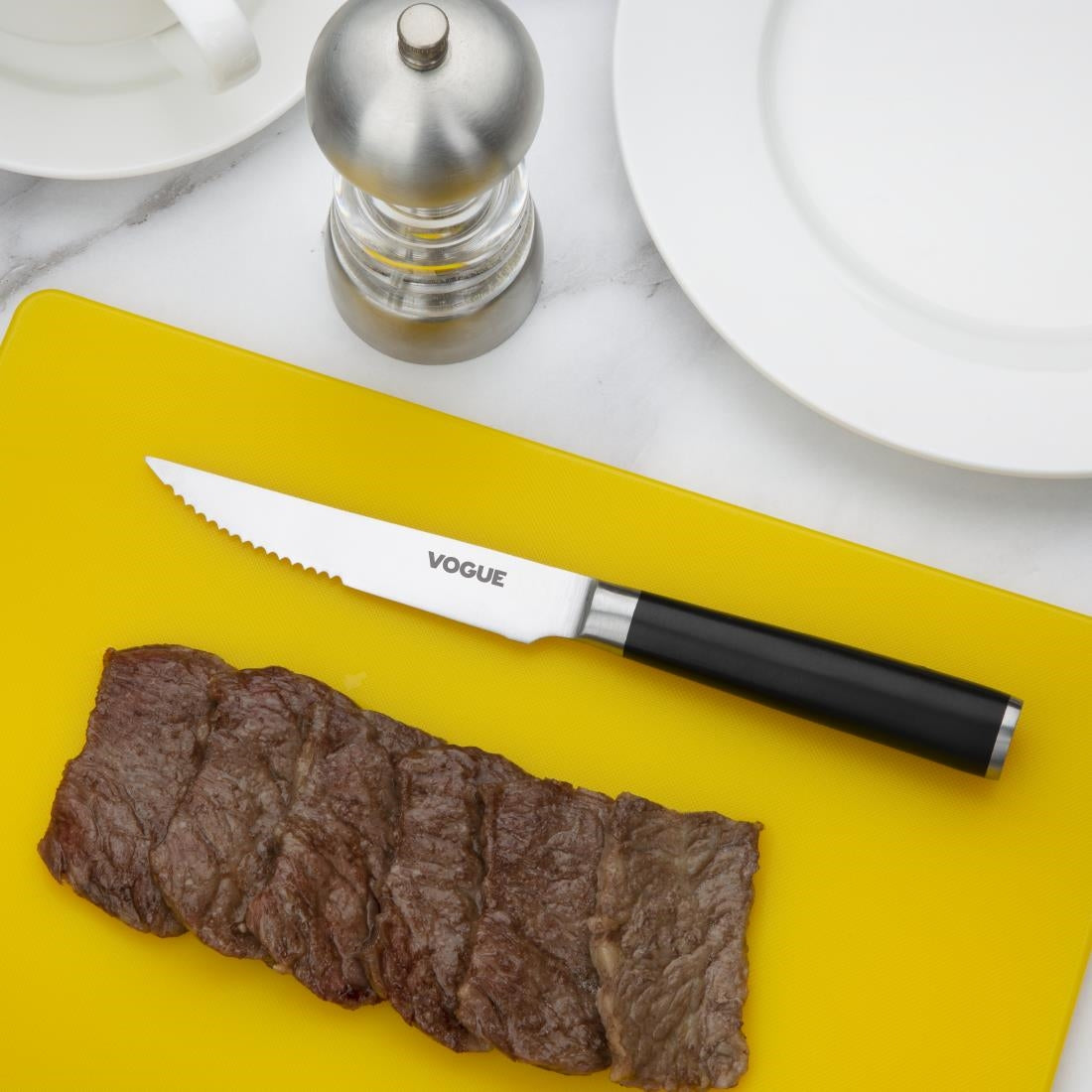 Vogue Bistro Serrated Knife 12cm
