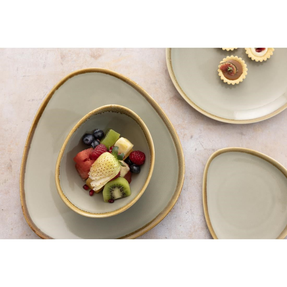 Olympia Kiln Triangular Plate Moss 230mm (Pack of 6)