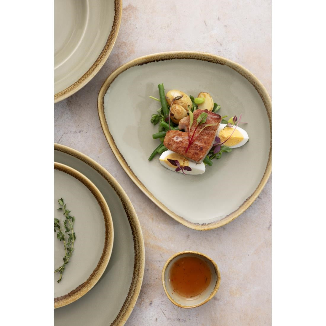 Olympia Kiln Triangular Plate Moss 230mm (Pack of 6)