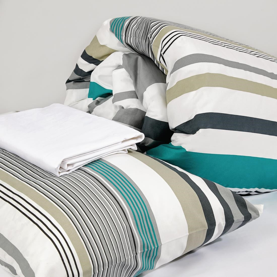 Mitre Essentials Madison Bedding Set Teal Single