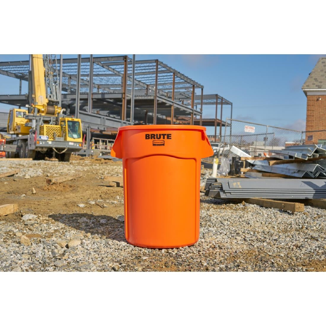 Rubbermaid BRUTE Container Hi-Visibility Orange 167Ltr