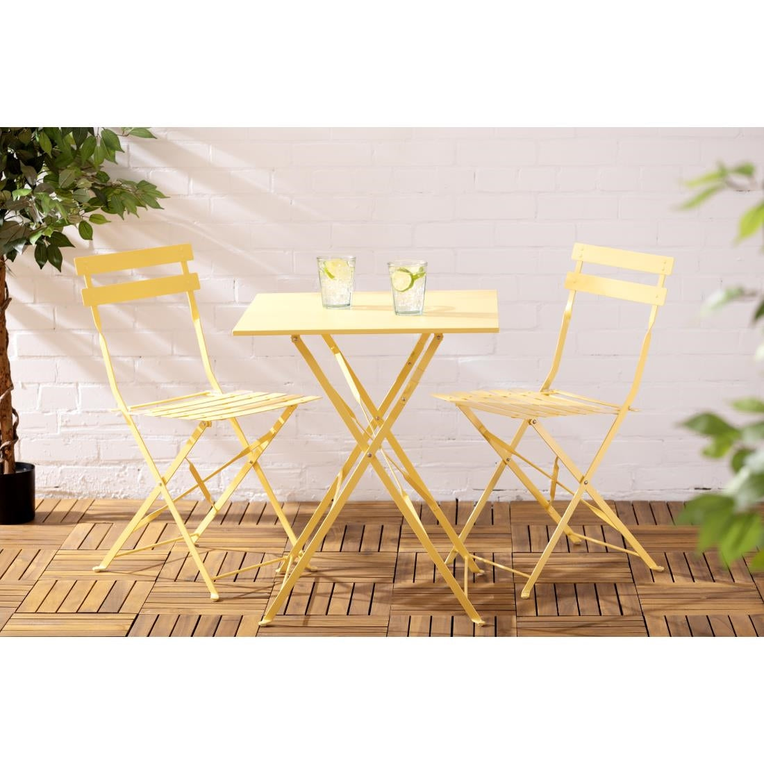 Bolero Perth Mellow Yellow Pavement Style Steel Folding Chairs (2 Pack)