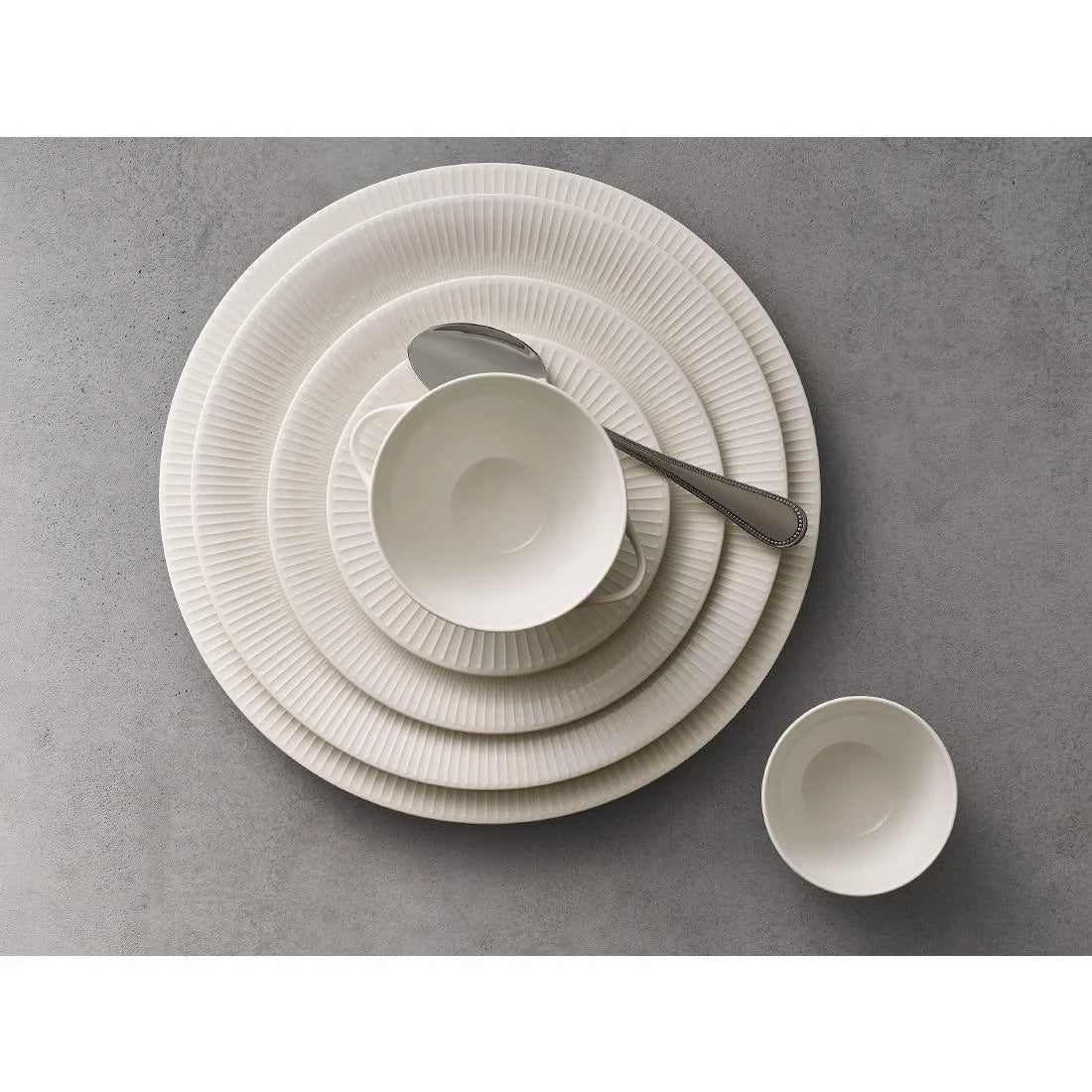 Schönwald Vibes Rimmed Oval Plates 240x150mm (12 Pack)