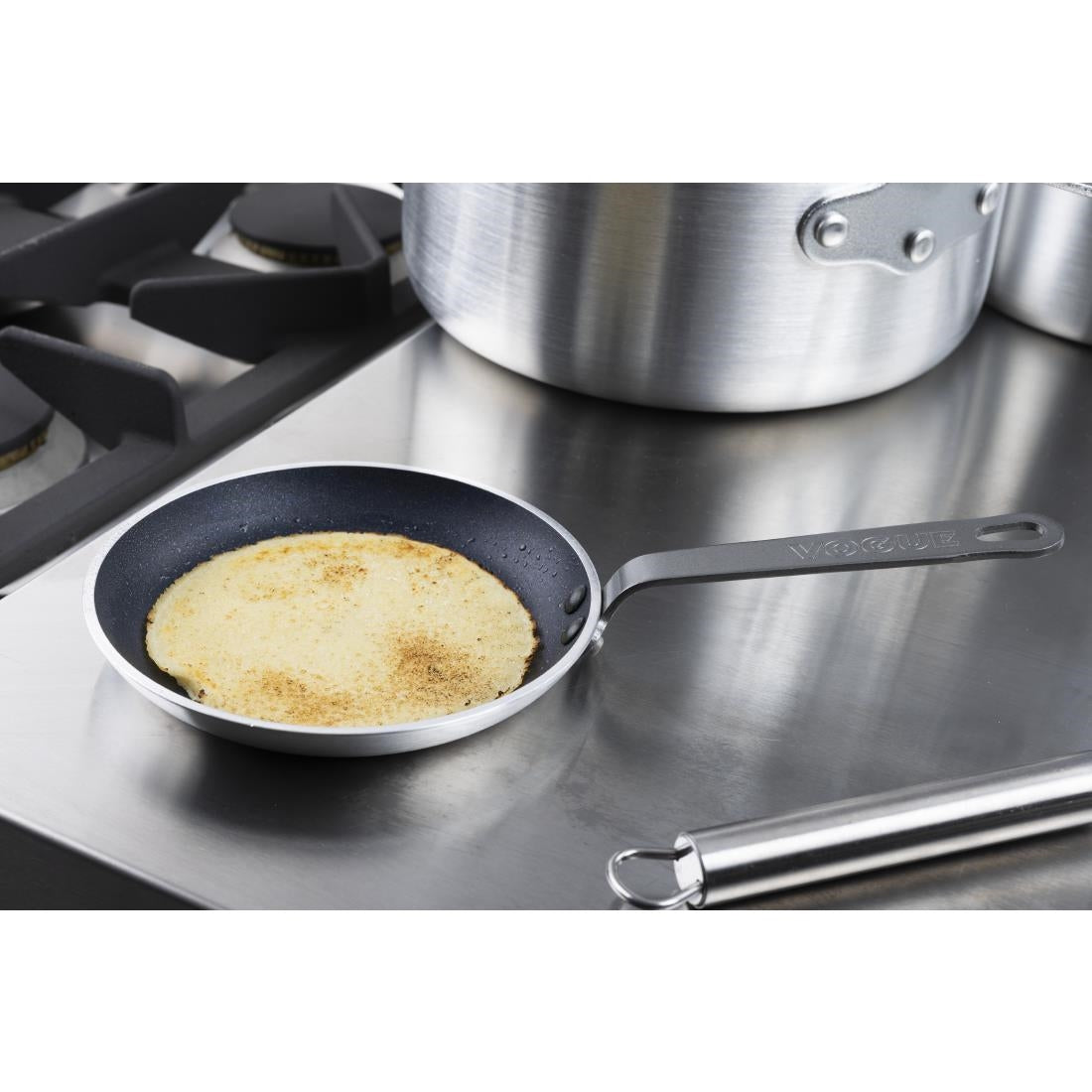 Vogue Aluminium Non-Stick Teflon Blinis Pan 15cm