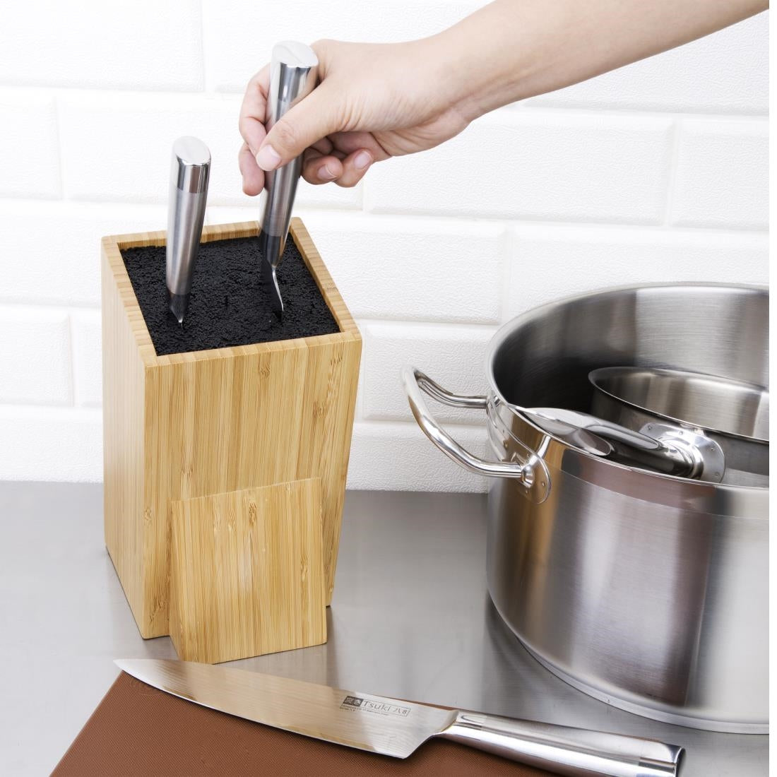 Vogue Wooden Universal Knife Block